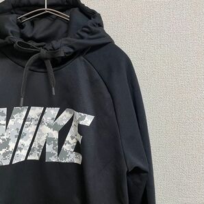 NIKE ナイキ　パーカー　フーディ　ロゴプリント　黒　迷彩　DRI-FIT