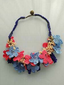 o8　トルコ　オヤ刺繍　ネックレス　カラフル　フラワー刺繍　ビーズ　オヤ刺繍ネックレス　オヤ刺繍アクセサリー