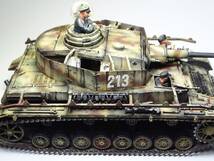 1/35　ドイツⅣ号戦車J型　人形3体付き塗装済み完成品_画像6