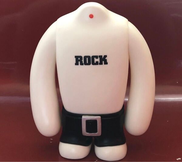 《ROCK HARD》フィギュア ロックハード デザイナーズトイ スワッガー ストリート系 ナイトレイド ヴィンテージ 裏原系トイ