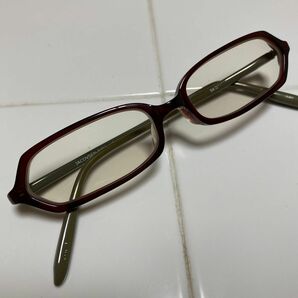 ヤコブセンアイズ　日差しでサングラスになる調光レンズ　赤いフレームの眼鏡 メガネ メガネフレーム