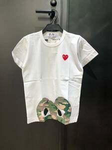 COMME des GARCONS PLAY T-shirt white × camouflage Heart M size ( lady's ) AZ-T243