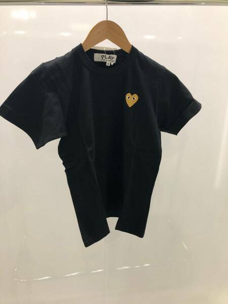 COMME des GARCONS PLAY Tシャツ　黒×黄色ハート Sサイズ(レディース)　AZ-T215
