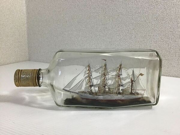 ★昭和レトロ★ ボトルシップ　NIKKA WHISKY ガラス　帆船　置物　オブジェ　瓶　ニッカウイスキー　インテリア