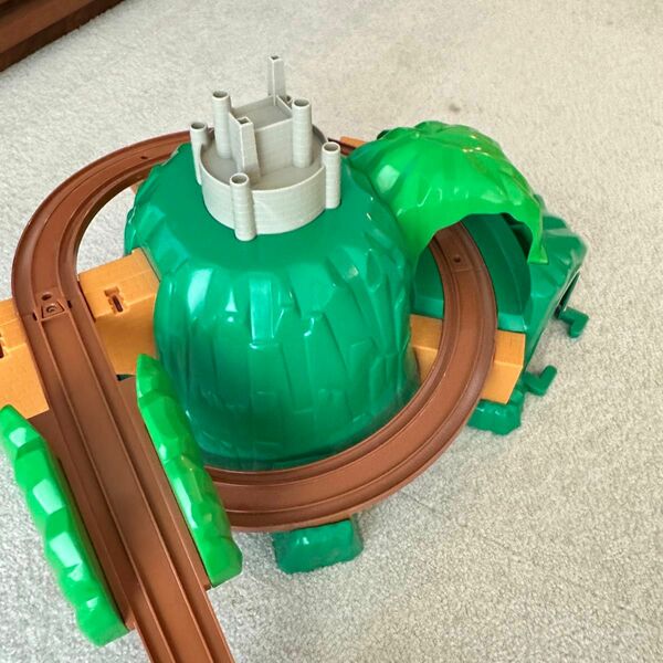 プラレール　トーマス　ドキドキマウンテン