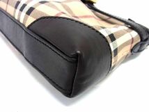 1円 ■極美品■ BURBERRY バーバリー ノバチェック PVC×レザー ショルダーバッグ ポシェット レディース ベージュ系 AN9999_画像7