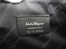 1円 ■美品■ Salvatore Ferragamo フェラガモ AU-21 2306 ガンチーニ パテントレザー ワンショルダーバッグ ブラック系 FC1766_画像6