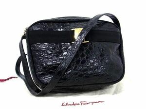 1円 ■美品■ Salvatore Ferragamo フェラガモ BA214183 ヴァラ クロコダイル型押しレザー ショルダーバッグ ブラック系 FC1405