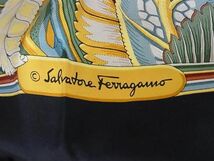 1円 ■極美品■ Salvatore Ferragamo フェラガモ シルク100% タイガー 虎柄 大判 スカーフ ショール ストール ブラック系 BJ1615_画像4