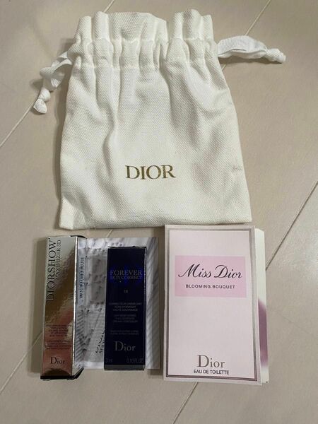 Dior 試供品巾着セットマキシマイザー3D マスカラ用ベース ブルーミング ブーケ オードトワレ　コンシーラー