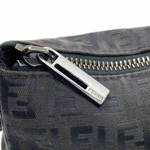 1円 美品 FENDI フェンディ ズッカ柄 ズッキーノ ダークブラウン アクセサリーポーチ ワンショルダー 肩掛け ハンドバッグ _画像6