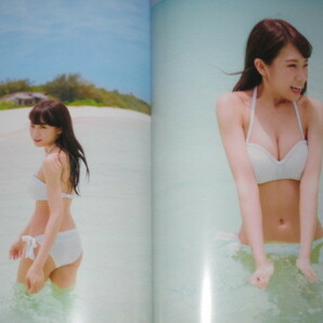 乃木坂46 秋元真夏 1st写真集「真夏の気圧配置」　初版第1刷　おまけステッカー付き