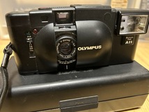 オリンパス　OLYMPUS　フィルムカメラ　XA＋A11　動作未確認_画像1