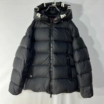 美品 モンクレール MONCLER デカワッペン ダウンジャケット デュボア デュボワ ブラック 黒 4 XL　メンズ ダウン 大きいサイズ　1スタ_画像1