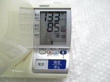 ◎展示品 OMRON オムロン 上腕式血圧計 スポットアーム HEM-1012 取扱説明書付き w306_画像2