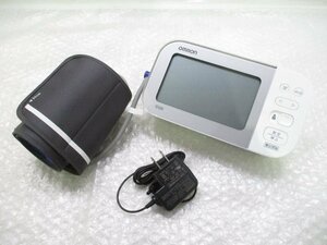 ◎美品 OMRON オムロン 上腕式自動血圧計 デジタル HCR-750AT プレミアム19シリーズ 血圧データ管理 アダプター付き 展示品 w3156