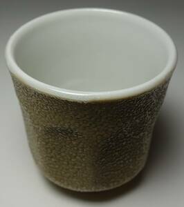  Showa era period glutinous rice. as .. white porcelain sake cup and bottle 