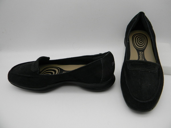 ■【 Reebok リーボック 】◆ 黒の靴（２４ｃｍ）スエード パンプス ウォーキングシューズ