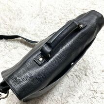 極美品 カルバンクライン Calvin Klein ショルダーバッグ ブリーフケース ビジネスバッグ メッセンジャー A4可 2way シボ革レザー 黒 _画像4