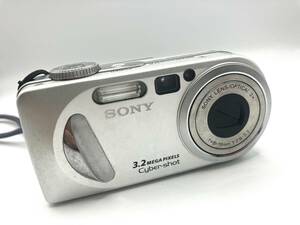  【NN】SONY ソニー Cyber-Shot DSC-P8 デジタルカメラ バッテリー付き 通電未確認 ジャンク カメラ