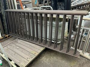  aluminium sash fence width approximately 197cm height approximately 72cm 5 pieces set 