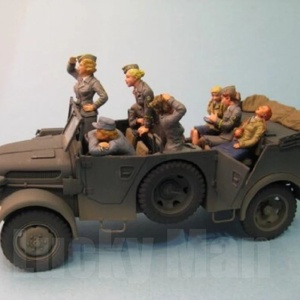 ミニチュア 女性兵士 8体セット 1/35スケール 軍用車両 ジオラマ 女性 レジン 樹脂 未塗装 未組み立て ミリタリー キット フィギュア 752