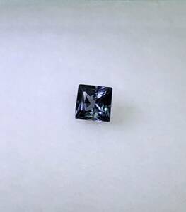 【アイクリーン】ベキリーブルーガーネット 0.12ct