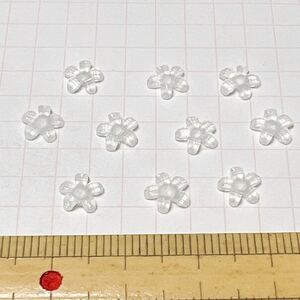 ネイルやレジンにオススメ　樹脂カボション　ラメ　花　6.5×7×1.5mm ホワイト