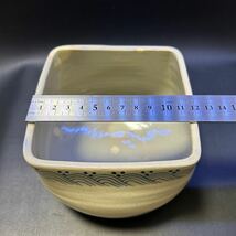 T10-10 茶道具 建水【尾戸焼　口四方波絵付建水】サイズ:直径12cm、胴回り直径約14.5cm、高さ9.5cm 箱無し_画像7