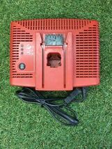 【中古品】HILTI　TCU7/36　充電器　/　ITLEVG508G7Y　I37_画像1