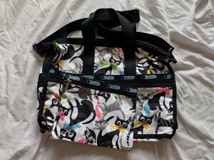 LeSportsac レスポートサック　猫柄　ボストン　ナイロンショルダーバッグ 長期保管品　ポーチ付き　　送料無料 　未使用品