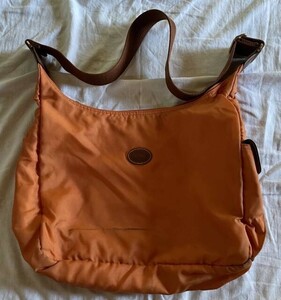 LONGCHAMP ロンシャン　ショルダーバッグ　オレンジ　定番　高級タイプ