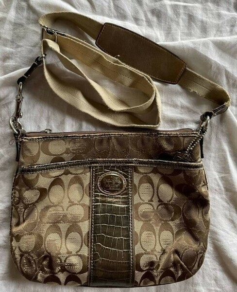 COACH コーチ ショルダーバッグ　ポーチ　中古品