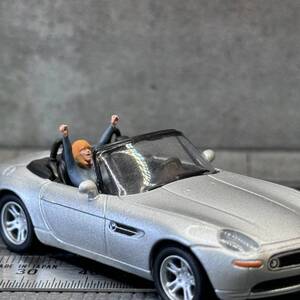 【CJ-666】1/64 スケール 自動車に乗る女性 フィギュア ミニチュア ジオラマ ミニカー トミカ