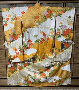  long-sleeved kimono silk .. white ground . orange ground . season. .. floral print. . feather pattern F7