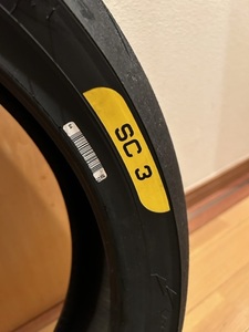 中古セット　ピレリ スーパーコルサ SC V4 150/60R17 SC3（リア） / ピレリ スーパーコルサ SC V4 110/70R17 SC1（フロント）