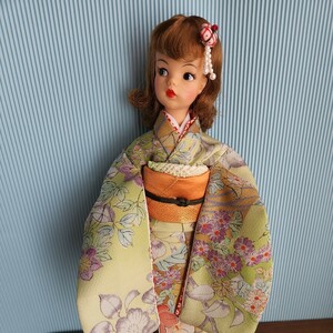 ◆タミーちゃんの正絹お着物、黄緑色に菊、handmade 、春らしい◆