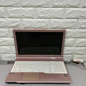 ヘ29 FUJITSU LIFEBOOK AH40/J FMVA40JPJ AMD E2-1800 メモリ 4GB 