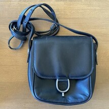 LANCEL ランセル ミニショルダーバッグ 斜めがけ鞄 ミニバッグ シンプルデザイン　ブラック黒　シルバーカラー金具_画像1