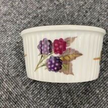 G0513 ROYAL WORCESTER ロイヤルウースター イヴシャム イブシャム Evesham ココット皿 小皿 ベリー・オリーブ柄 中古_画像2