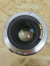 D Canon MACRO LENS EF 100mm 1:2.8 キャノン カメラレンズ 単焦点 マクロレンズ オートフォーカス 一眼レフカメラ用_画像3