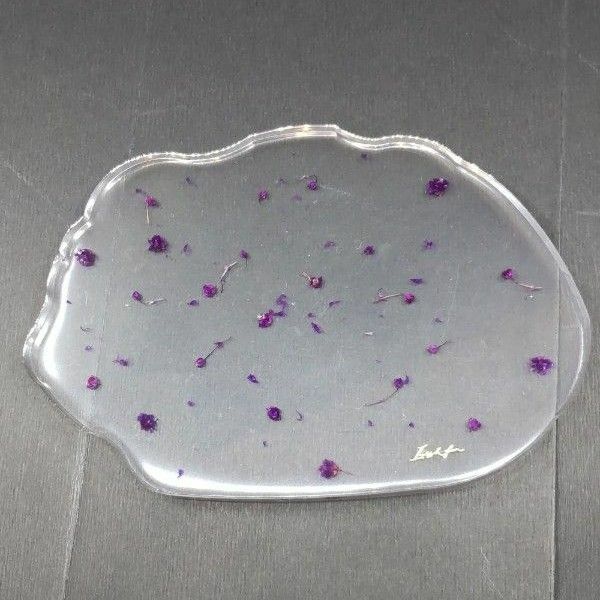 アゲートスライス　レジン　小物置き　カスミ草　紫