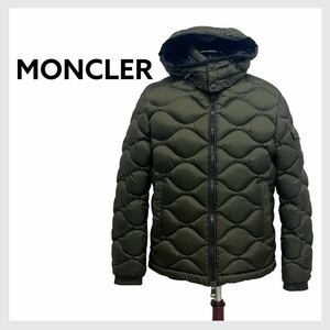 国内正規品 MONCLER モンクレール MORANDIERES 袖ワッペン ナイロン フード付き ダウンジャケット メンズ 41318-05-53227