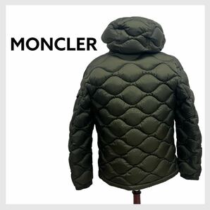 国内正規品 MONCLER モンクレール MORANDIERES 袖ワッペン ナイロン フード付き ダウンジャケット メンズ 41318-05-53227の画像2