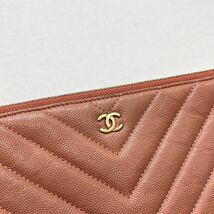 高級 CHANEL シャネル ココマーク フクロウ アイコンチャーム Vステッチ キャビアスキン レザー クラッチバッグ_画像3