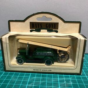 A-17 DAYS.GONE ハシゴ車 AUXILIARY.FIRE.SERVICE ダイギャストミニカー ミニカー 中古品 売切り