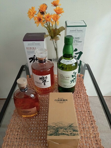 サントリー ウイスキー響ジャパニーズハーモニー＆白州100周年記念ラベル＆白州SingleMALT300ml＆１００周年記念ピンバッジ