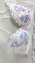 お泊まりに☆D70ブラ&パンティ上下お揃い☆未使用☆可愛いお花刺☆セクシーサイドフリル☆ピンク☆_画像6