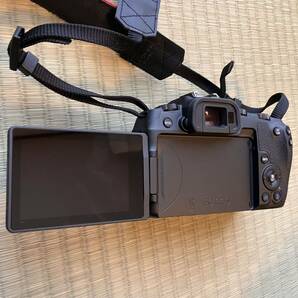 Canon EOS RP ボディ キヤノン 純正バッテリー2個付き ミラーレス 一眼 フルサイズの画像5