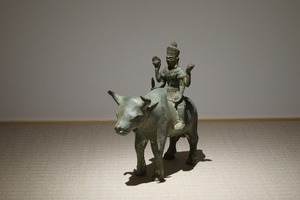 クメール 青銅騎牛神像 （カンボジア）検：アンコールワット